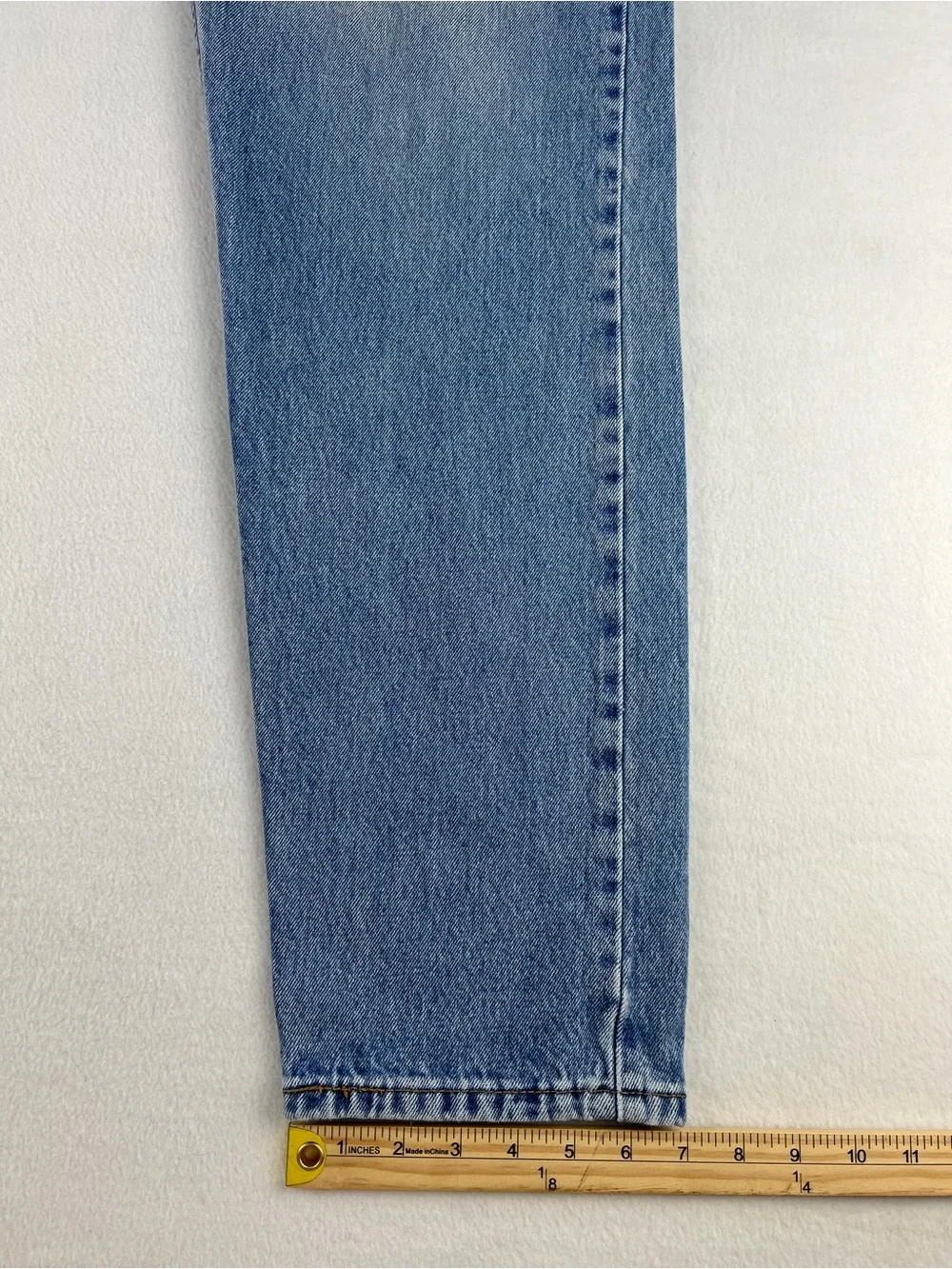 Levis 550 Straight Leg Medium Wash Denim Jeans Mens Sz 34x38 Classic Retro Worn